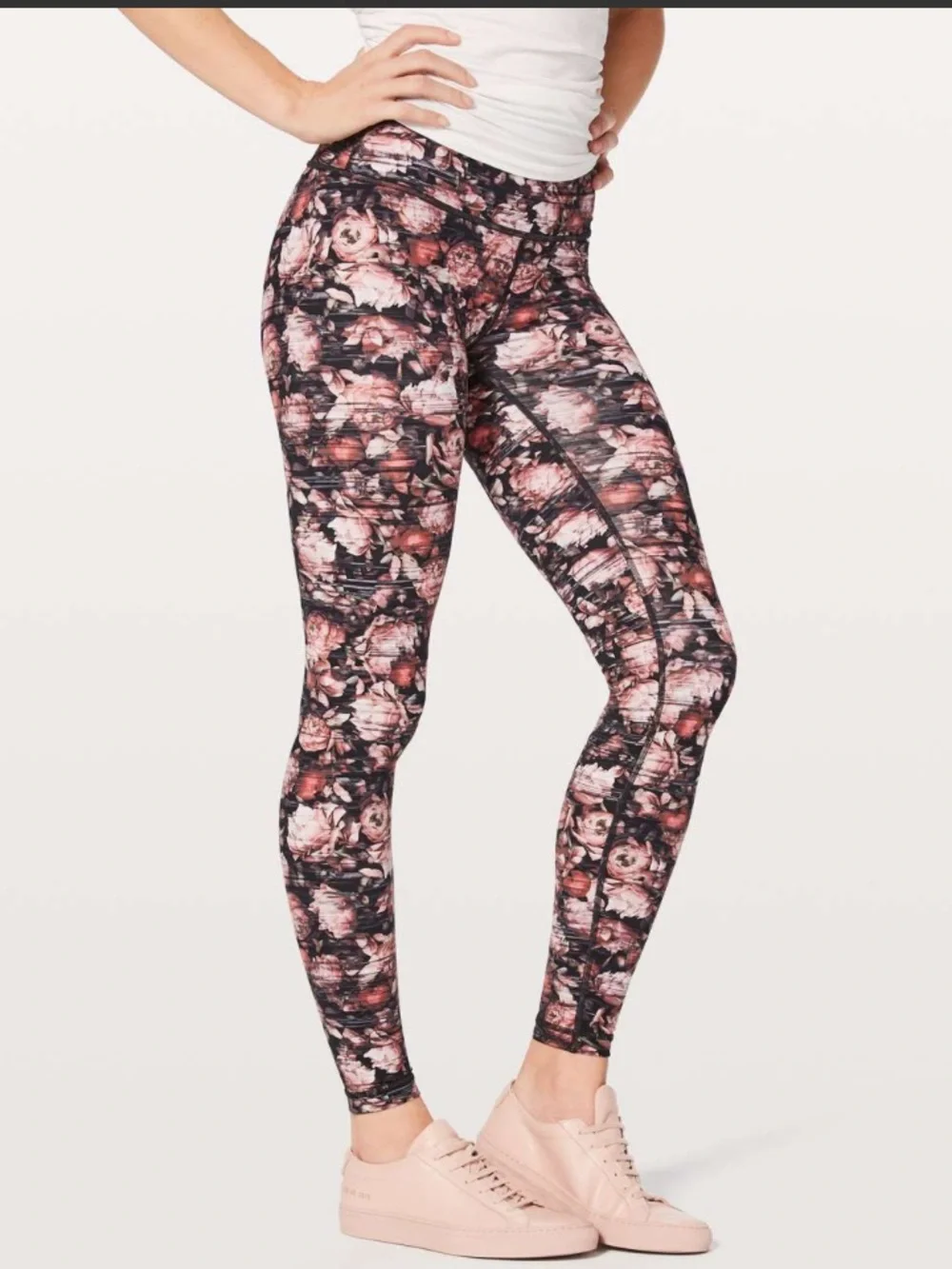 Lululemon Wunder Under Leggings and Break Free Bra Set in Multi Peony